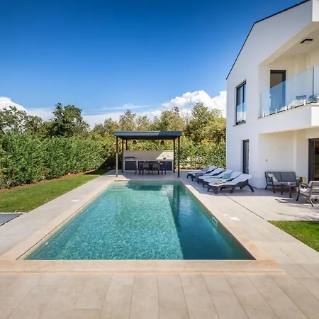 Villa Silvia By Villsy Nova Vas (Porec)