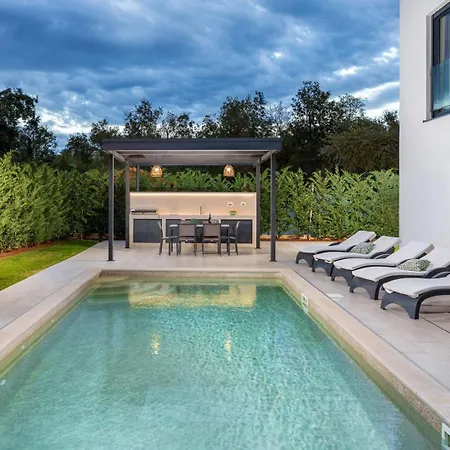 Villa Silvia By Villsy