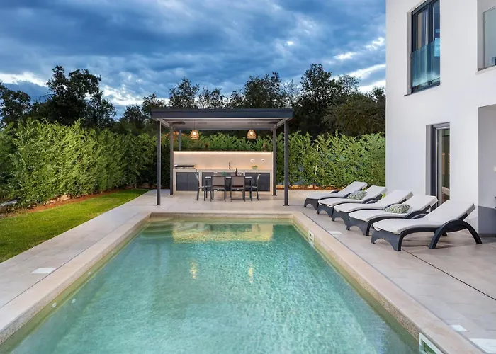 Vila Silvia By Villsy