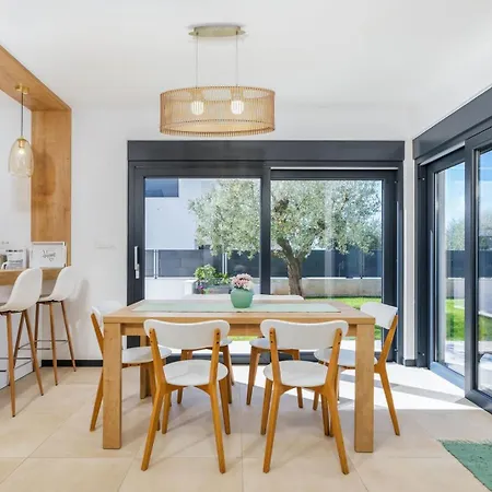 Villa Silvia By Villsy *